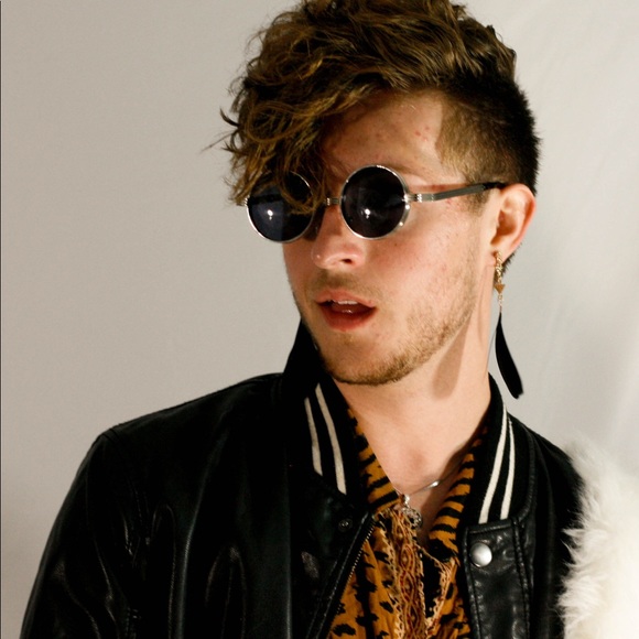 Meet your Posher, Jared - Picture 1 of 1